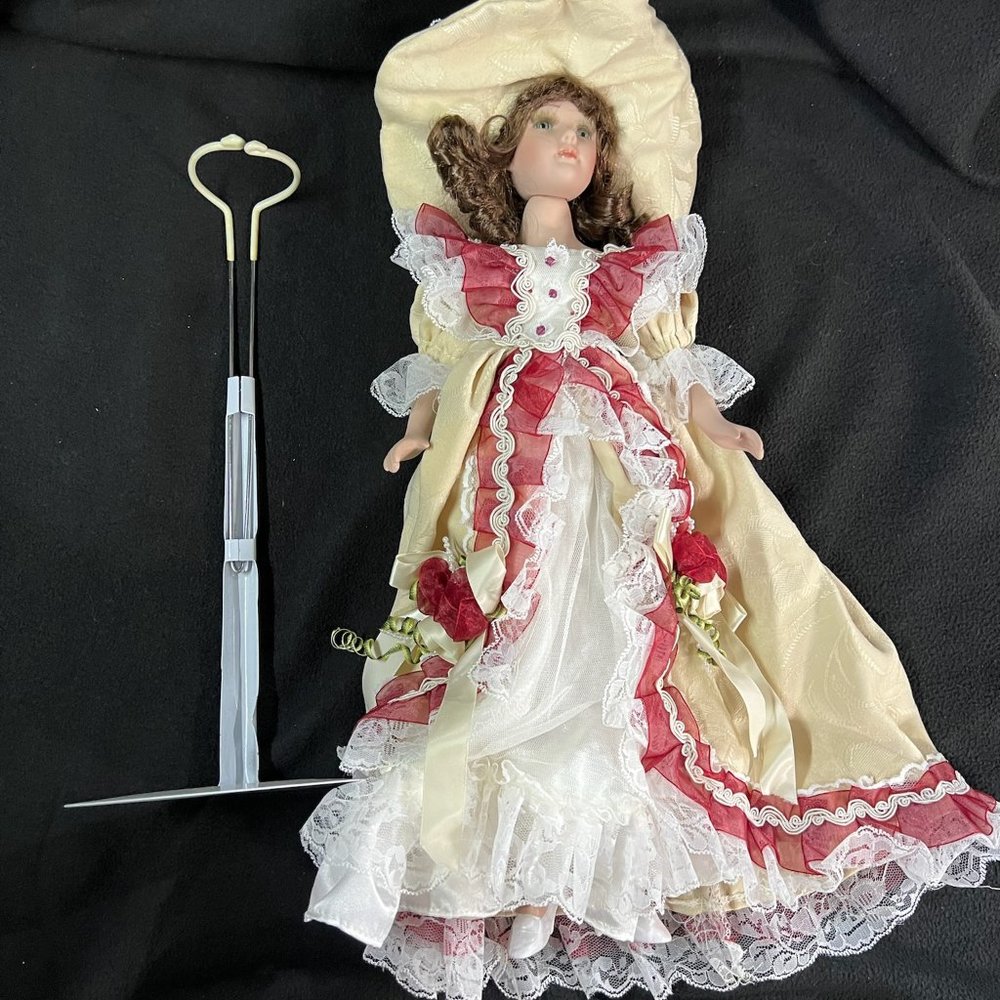 The Heritage Signature Collection 18" Lexi Victoria Porcelain Doll